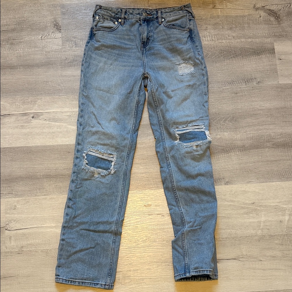 Stylish Blue Distressed Women’s Jeans